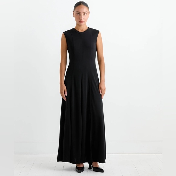 NOMIA NYC Dresses & Skirts - NOMIA NYC Designer Sz 12 Seamed Flared Maxi Dress in Black new without tag